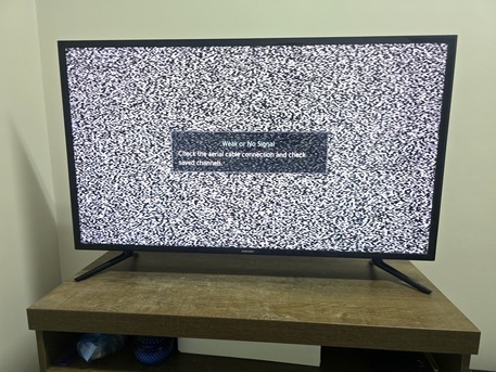 SAR 500,  Samsung 40inch Smart Tv photo 1