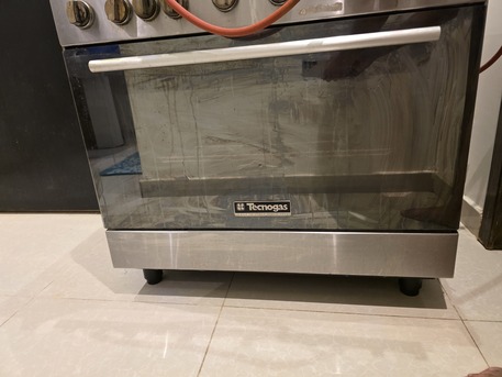 SAR 500,  Tecnogas 90 Cm Gas Cooker With Oven photo 1