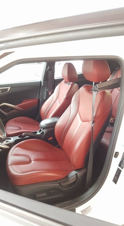 SAR 25000,  Hyundai Veloster 1.6v (25000) Single Handed photo 3