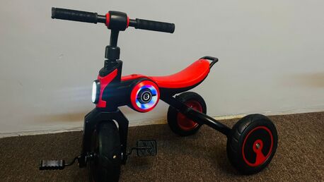SAR 640,  Kids Toy Ride And Wardrobe photo 2