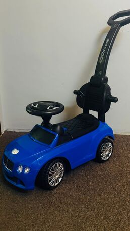 SAR 640,  Kids Toy Ride And Wardrobe photo 3