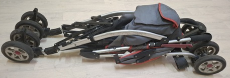 SAR 250,  Giggles Strong Baby Stroller For Sale At Throw Away Price 250 SR photo 3