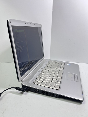 SAR 200,  Inspiron 1525 Laptop (Magenta Color) photo 3