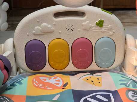 SAR 80,  Baby Fitness And Activity Bed. Musical With Piano. Rattles Bar photo 3