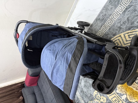 SAR 150,  I'm Selling A Double Baby Stroller And A Baby Walker, Both In Good Condition, For Only 150 photo 2