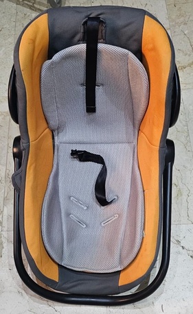 SAR 1,  Baby Car Seat photo 1