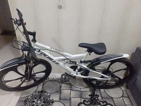 SAR 599,  11-Gear 27" Bicycle – Excellent Condition + Free Light & Free Lock photo 2