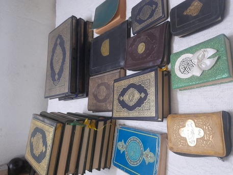 SAR 15,  Qura'n Many Sizes photo 1