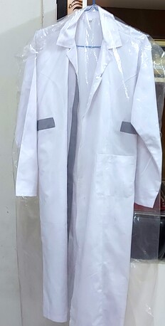 Medical Lab Coat- White photo 2