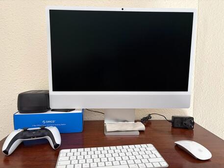 SAR 6800,  IMac M4 (Almost Brand New With Original Box) photo 1
