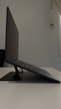 SAR 2000,  Macbook Air 13 M2 8GB 256 Midnight photo 3