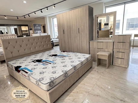 SAR 1550,  COMPLETE WOODEN BEDROOM FURNITURE SETS PAY WITH TABBY AND TAMARA OR CASH photo 2