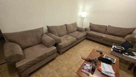 SAR 600,  7 Seater Sofa Set Made In USA Hillcraft Furniture Co. photo 2