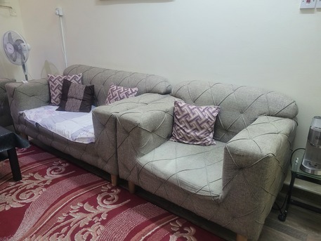 SAR 400,  07 Seater Sofa,  Heavy Wood Based Good Condition Including All Sides Cushions. photo 2