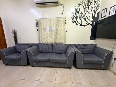 SAR 250,  Sofa Set For Sale photo 2