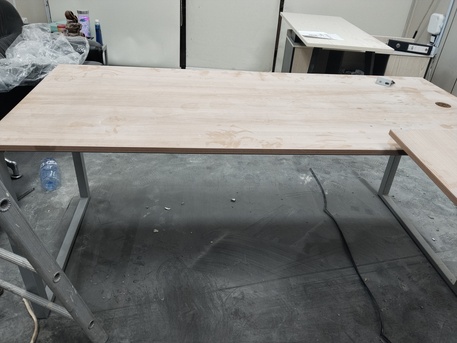 SAR 200,  📢 OFFICE TABLES FOR SALE – JUBAIL photo 1