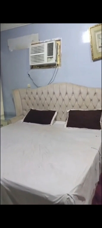 SR 250,  BED.. WALLDROBE..DRESSING TABLE..BED SIDE TABLE...ONE EXTRA DRAWAS ...ONE GASS OVEN STOVER photo 1