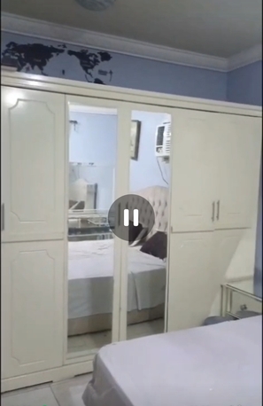 SR 250,  BED.. WALLDROBE..DRESSING TABLE..BED SIDE TABLE...ONE EXTRA DRAWAS ...ONE GASS OVEN STOVER photo 2