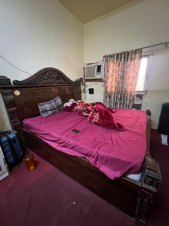 SAR 300,  KING SIZE BED WITH MATTRESS photo 2