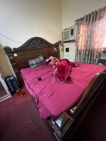 SAR 300,  KING SIZE BED WITH MATTRESS photo 3