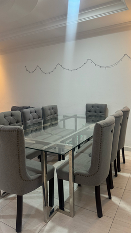 SAR 1750,  Dining Table With 8 Chairs. Glass Top & Fabric Chairs photo 2
