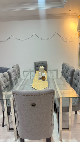 SAR 1750,  Dining Table With 8 Chairs. Glass Top & Fabric Chairs photo 3