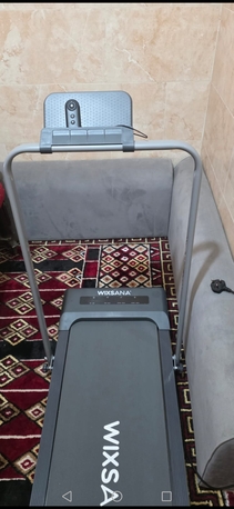 SAR 600,  New Treadmill (used Only 15days) photo 3