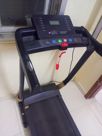 SAR 1000,  Urgent Selling New Treadmill And (sofa Set Is Free) photo 2