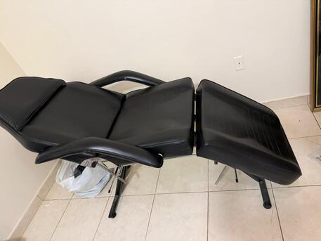 SAR 1500,  Treadmill & Massage Table For Sale – Excellent Condition photo 2