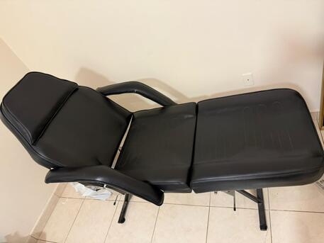 SAR 1500,  Treadmill & Massage Table For Sale – Excellent Condition photo 3