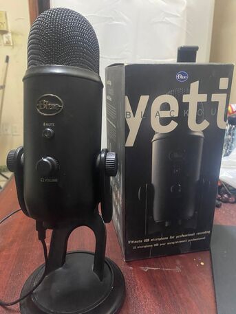 SAR 350,  Title: Blue Yeti USB Microphone – Excellent Condition With Original Box