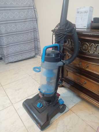 SAR 150,  House Hold Items And Electronic Items For Sale photo 2