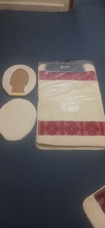 SAR 25,  Bath Mats Set photo 3