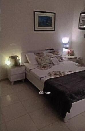 SAR 3800,  Queen Size Bedroom Set photo 3