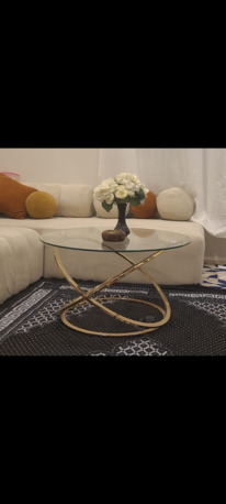 SAR 450,  Round Centre Table