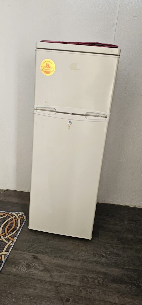 SAR 400,  Refrigerator For Sale SAR 400 Fridge