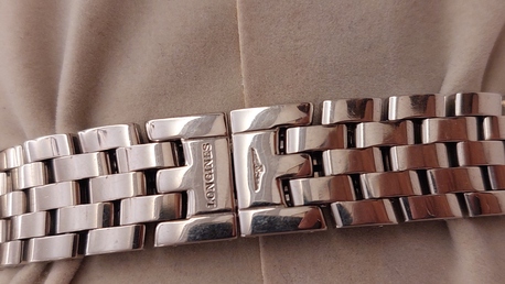 SAR 1250,  Longines Watch For Ladies Original Swiss Made photo 2