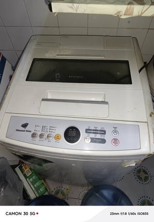 SAR 400,  Sumsung Washing Machine 5kg