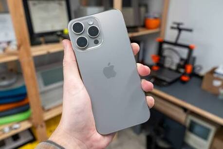 SAR 3200,  Iphone 15 Pro Max 256 - Natural Titanium photo 1