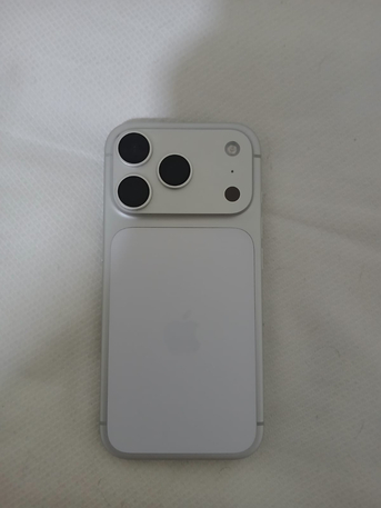 SAR 3700,  For Sale: Iphone 17 Pro photo 1