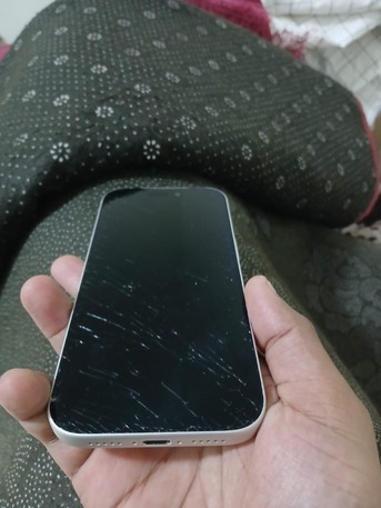 SAR 3700,  For Sale: Iphone 17 Pro photo 3