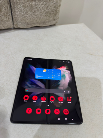 SAR 1800,  Samsung Fold 3 256 Gb photo 2