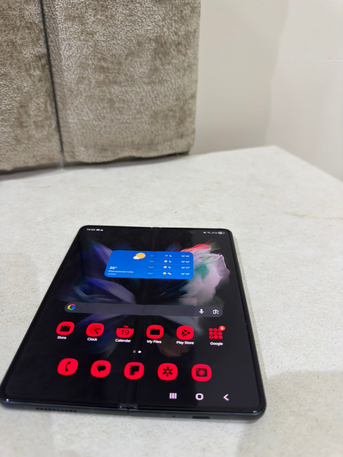 SAR 1800,  Samsung Fold 3 256 Gb photo 3