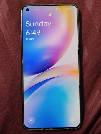 SAR 800,  OnePlus 8T 12gb/256 Gb With Original Charger Free photo 1