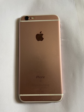 SAR 400,  Apple IPhone 6s 32 GB Rose Gold photo 3