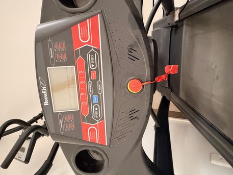 SAR 1200,  Treadmill With Massager, Cycle For SALE (0540701176) photo 1