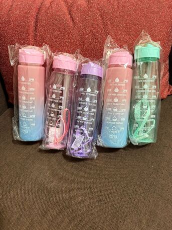 SAR 20,  Water Bottle 900ml photo 1