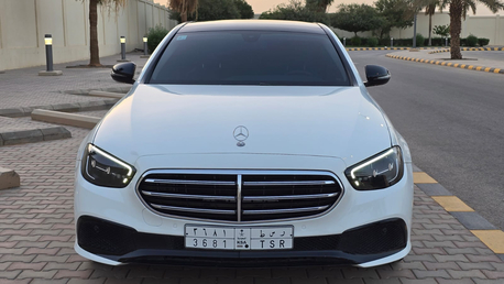 SAR 152000,  Mercedes-Benz E-Class,  2023,  Automatic,  46000 KM,   E200 Facelift In Great Condition photo 2