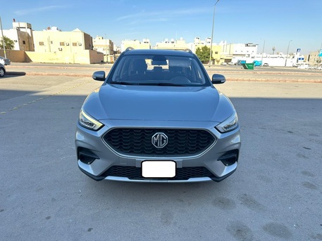 SAR 39000,  Mg ZS,  2023,  Automatic,  46000 KM,    With Mid Option For Sales 1st Owner photo 3