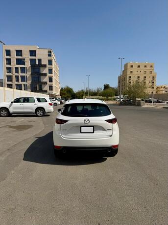 SAR 58000,  Mazda CX-05,  2021,  Automatic,  92000 KM,  Jeddah photo 2